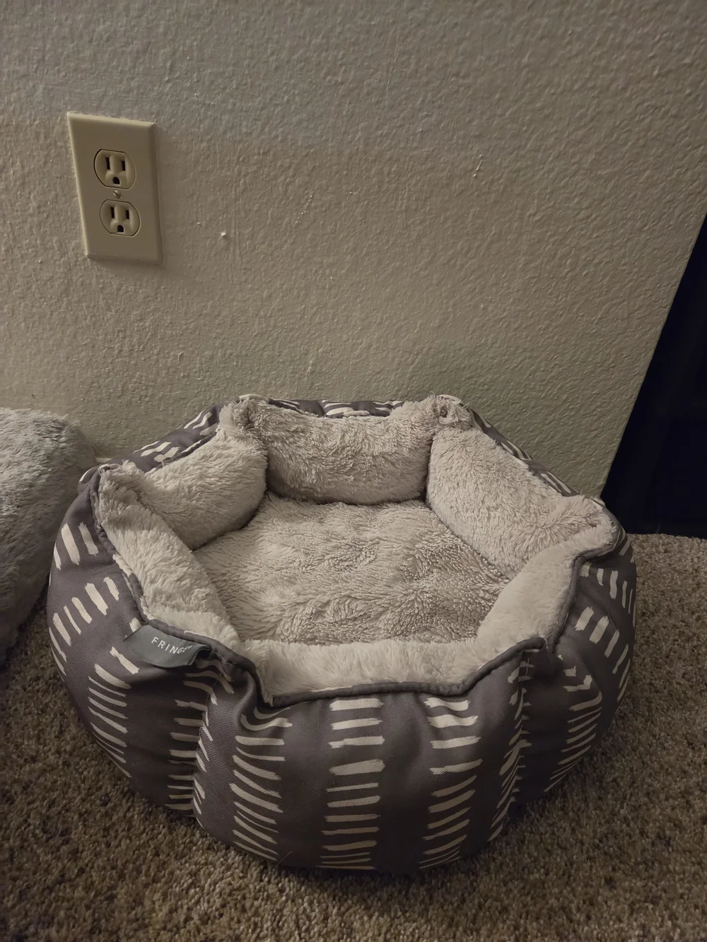 Fringe Studio Gray Plush Pet Bed - Cozy Round Cushion